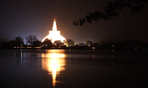 Anuradhapura-ancient-city-ruwanwali-maha-saya